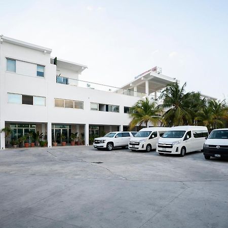 Capital O Cancun International Airport 24 7 外观 照片