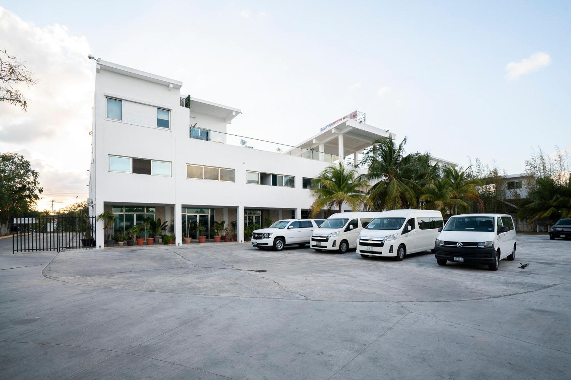 Capital O Cancun International Airport 24 7 外观 照片
