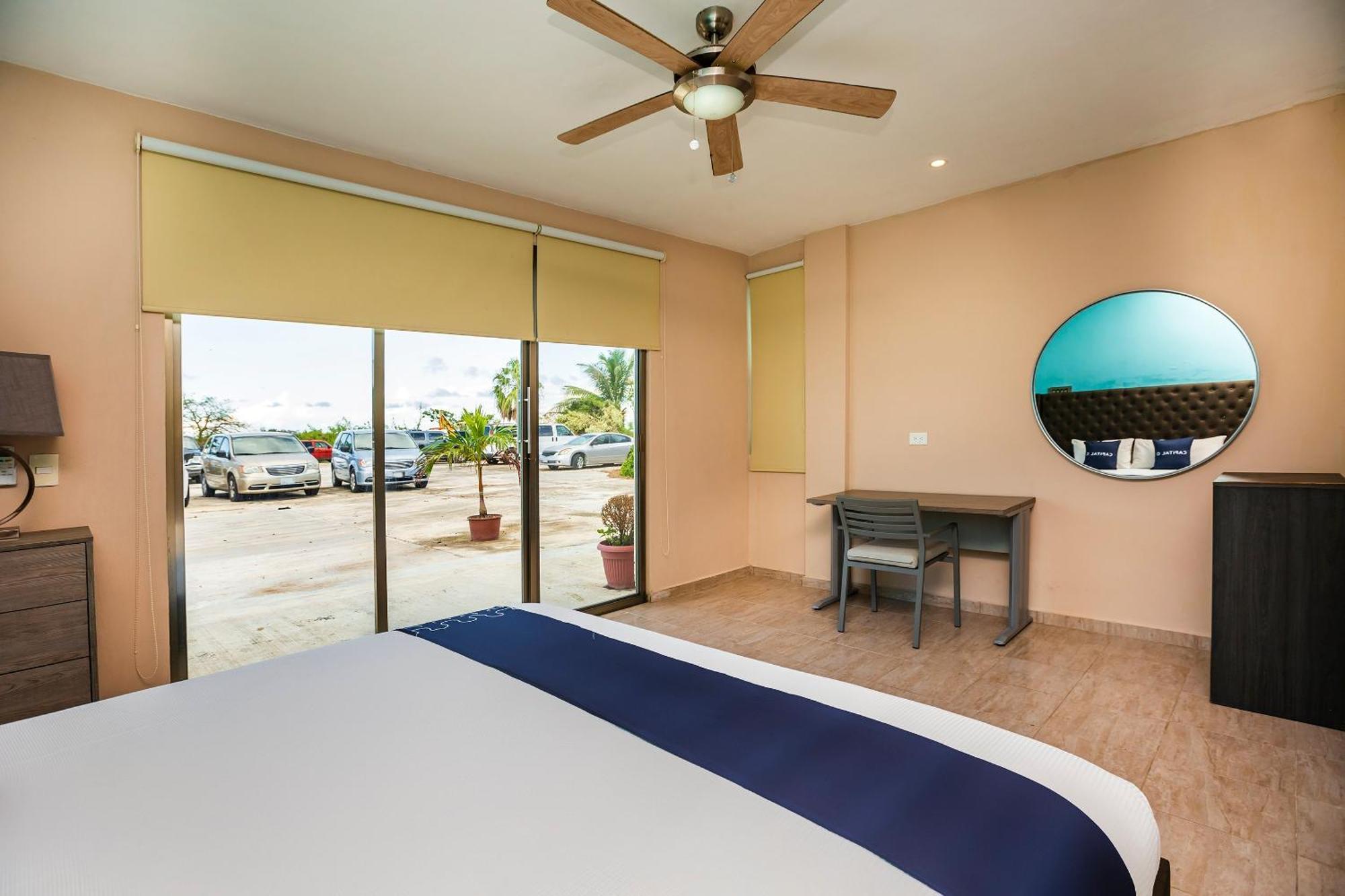 Capital O Cancun International Airport 24 7 外观 照片