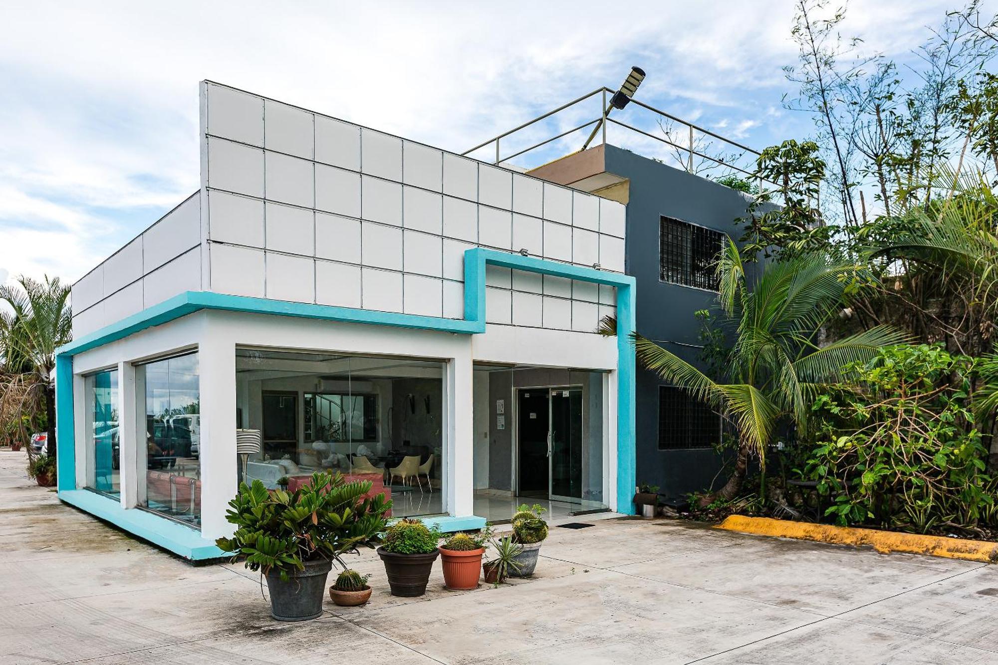 Capital O Cancun International Airport 24 7 外观 照片
